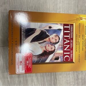 Titanic Widescreen Edition DVD